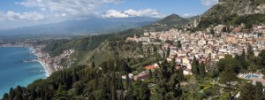 taormina_beach_and_cityscape